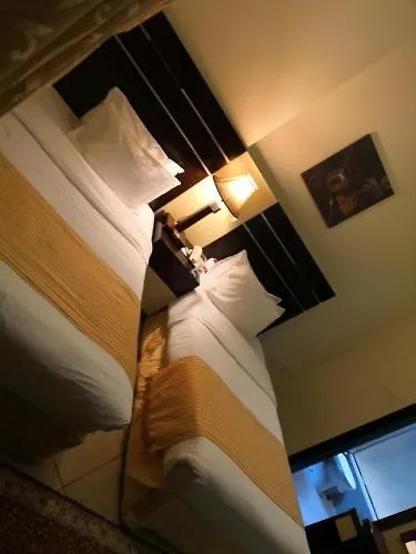 Boulevard City Suites Hotel Apartments Дубай 0*,